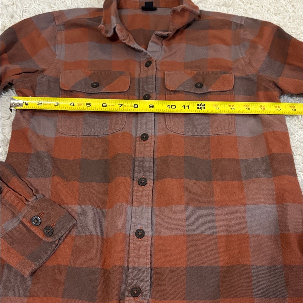 PATAGONIA XS Long-Sleeved Organic Cotton Midweight Fjord Flannel in Orange/Gray - Picture 3 of 10